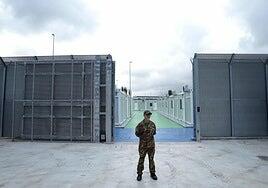 Meloni sopesa reconvertir en cárceles sus polémicos centros para migrantes en Albania