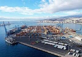 Activada la prealerta por un vertido de fuel en el Puerto de Las Palmas