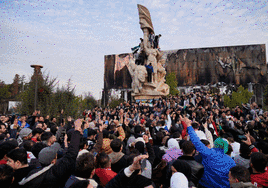 Siria abre una nueva era en Oriente Medio tras el derrocamiento de Al Assad y su huida a Rusia