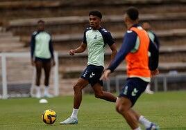 Cae Viti y novedades con la Real: Álex Muñoz, McBurnie y Marvin, titulares