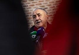 El líder de UGT realza el protagonismo de Puigdemont con una reunión en Waterloo