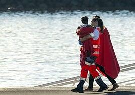 El Gobierno central, abierto a negociar con Junts para reformar la Ley de Extranjería