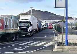1.000 camiones y guaguas se sumarán el lunes en Canarias «a la marcha lenta»