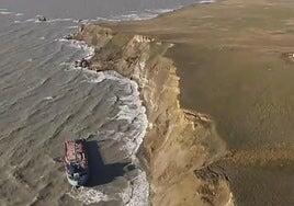 Rescatan a los marinos de los petroleros rusos naufragados en Crimea