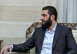 El nuevo hombre fuerte de Siria prioriza la reconstrucción del país a las elecciones