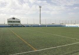 Marquesina en campo de fútbol de Argana Alta