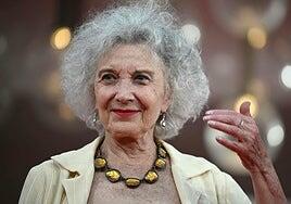 Marisa Paredes recibe a título póstumo la Orden de Isabel la Católica