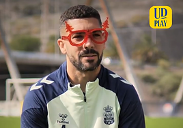 Los jugadores de la UD Las Palmas recuerdan sus mejores regalos: «Siempre un balón de fútbol»