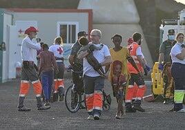 Repunte migratorio: 200 personas arriban a Canarias, un bebé entre ellas, en lo que va de jueves