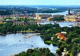 Suecia le baja los humos al cigarrillo