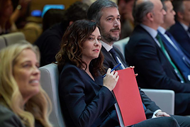 Ayuso advierte de los «desafíos y amenazas» de este 2025