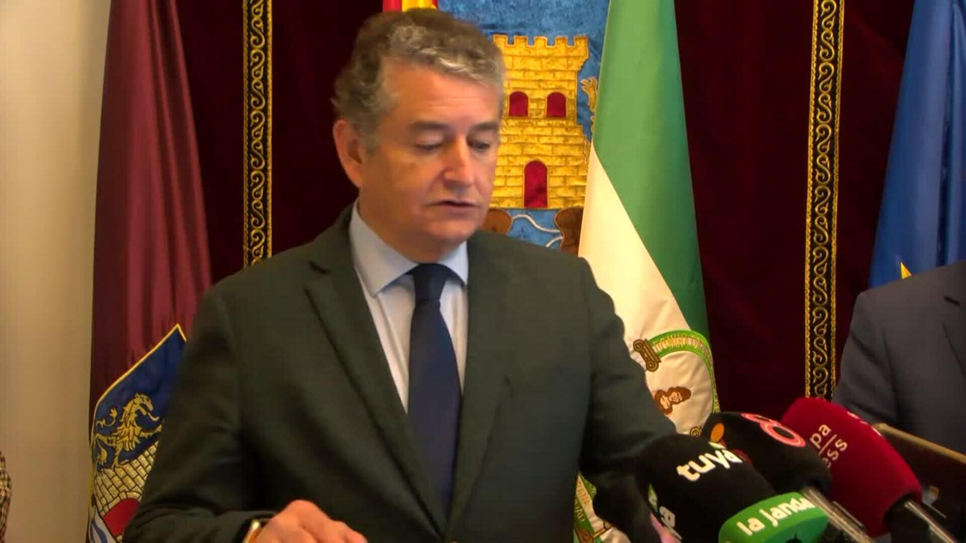 Sanz se reúne con el alcalde de Chiclana y marcan "una hoja de ruta con asuntos prioritarios"