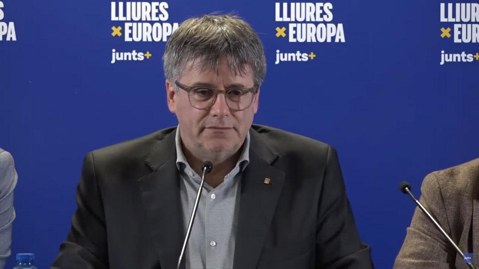 Puigdemont pide seguir con la estrategia de "confrontación inteligente" con el Estado español