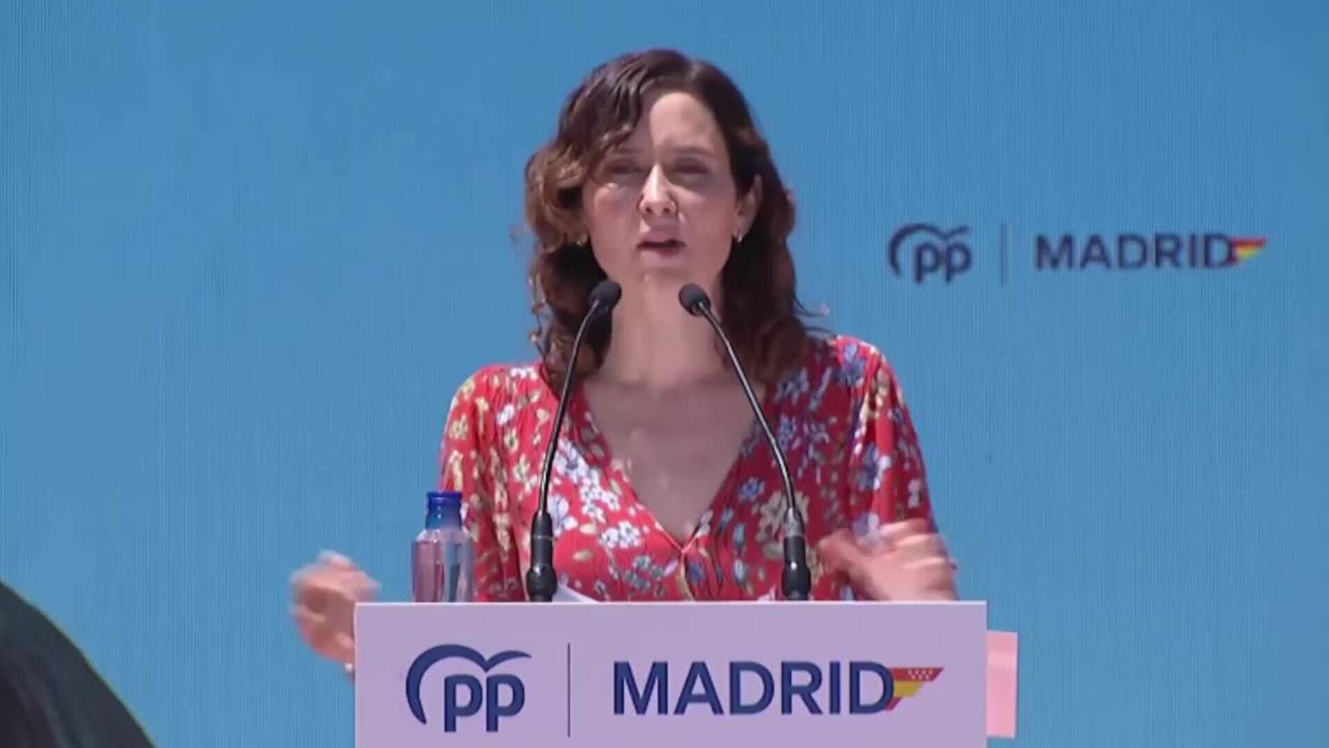 Ayuso defiende la "cortesía" a Milei y asegura que "deslealtad" es otra cosa