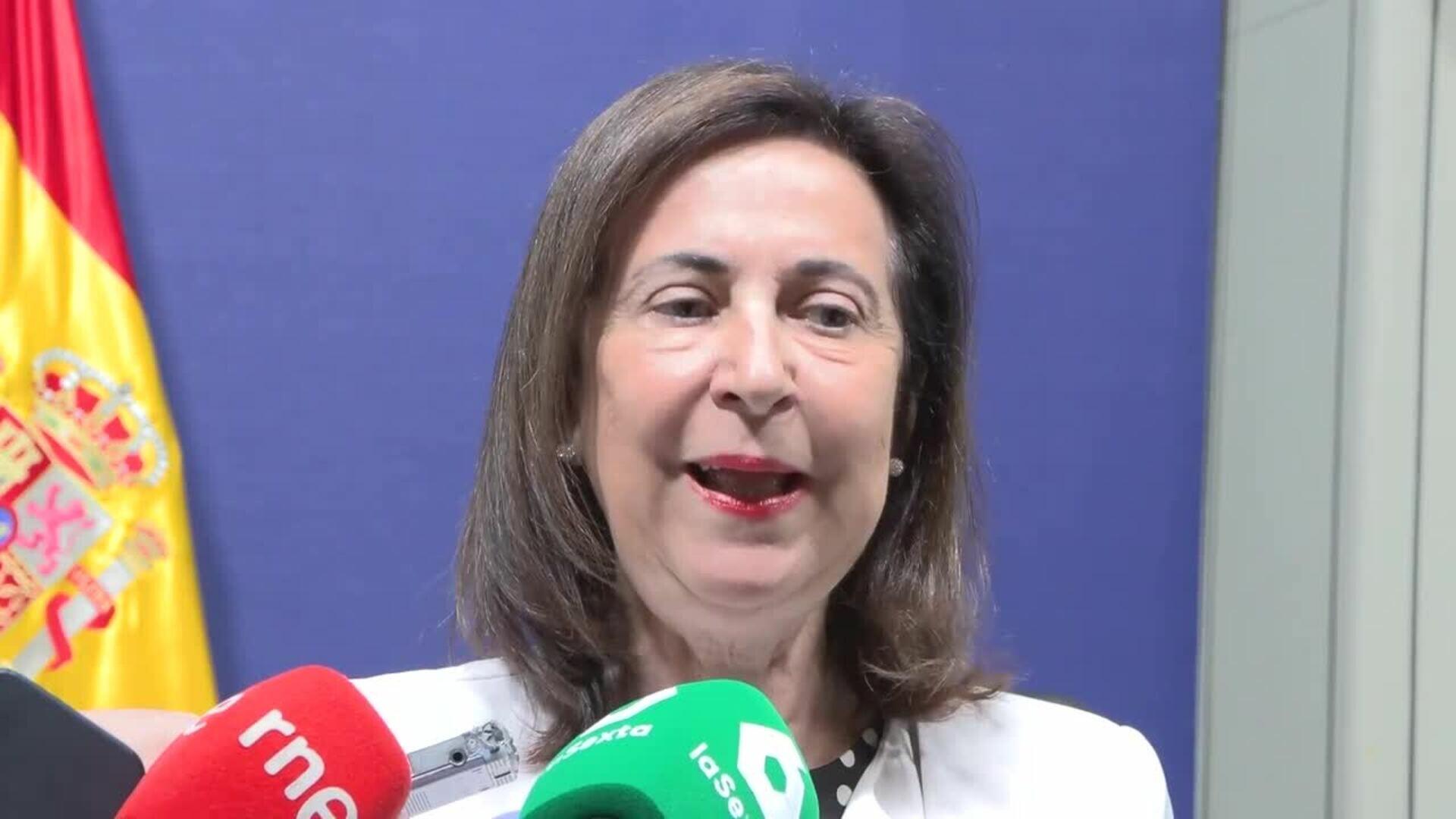 Robles exige a Tellado que rectifique y respete a las Fuerzas Armadas