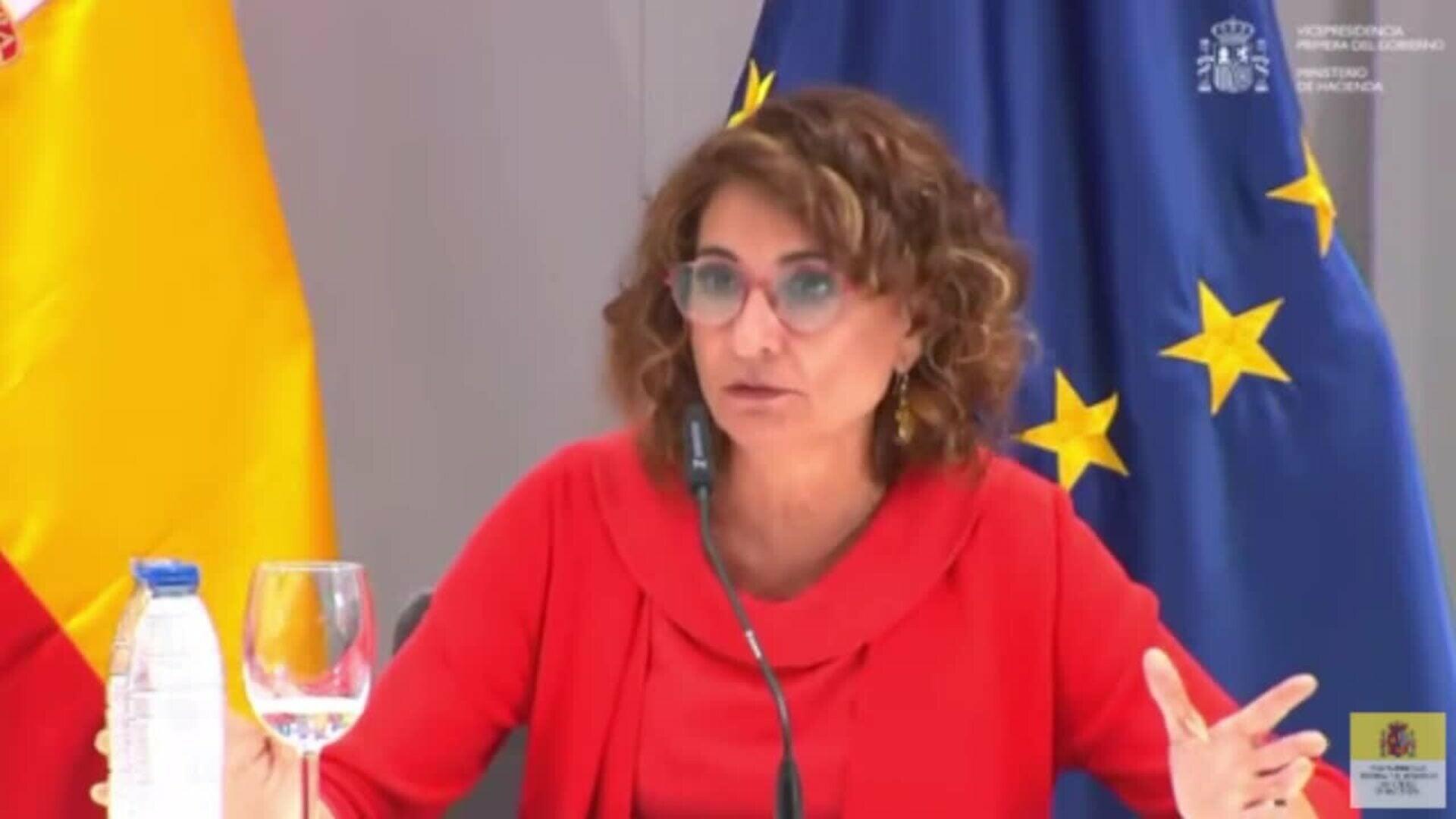 Montero anuncia que se reunirán con las CCAA para abordar la condonación de la deuda este mes