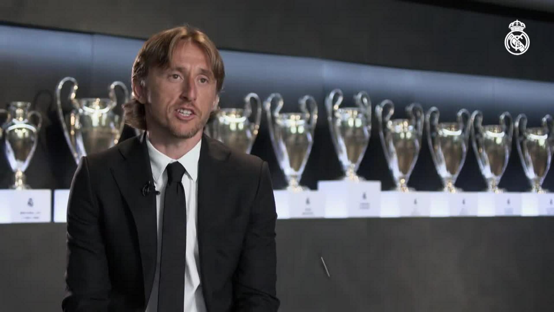 Modric: "Estoy muy feliz por renovar un año más con el Real Madrid"