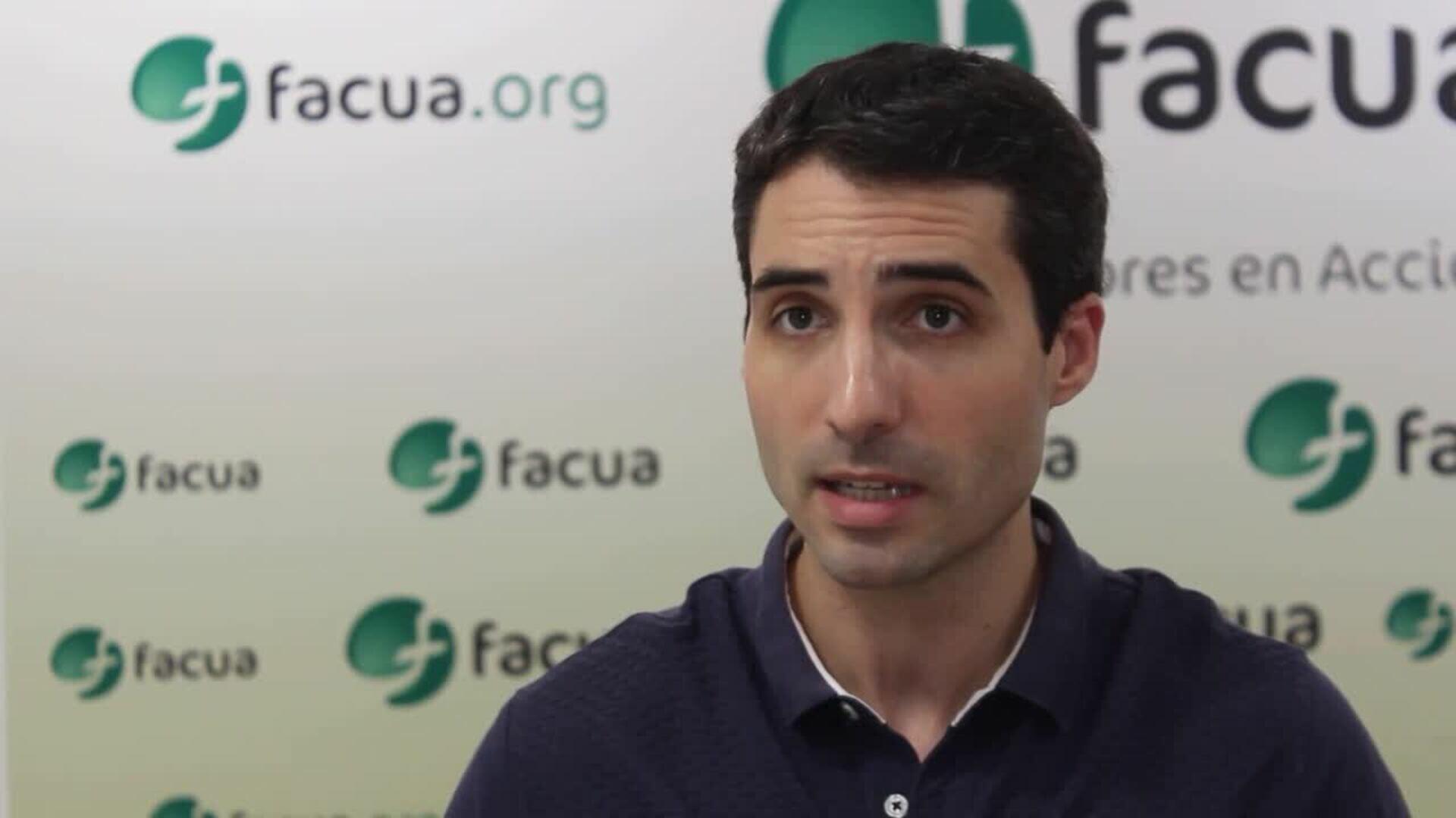 Facua recuerda los derechos de los viajeros ante la caída de Microsoft