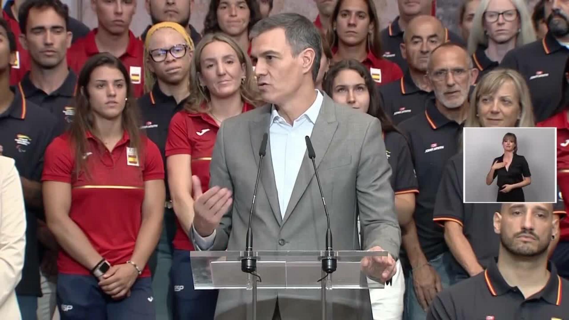 Sánchez despide a los Olímpicos: "Vais a vivir el mayor de los sueños"