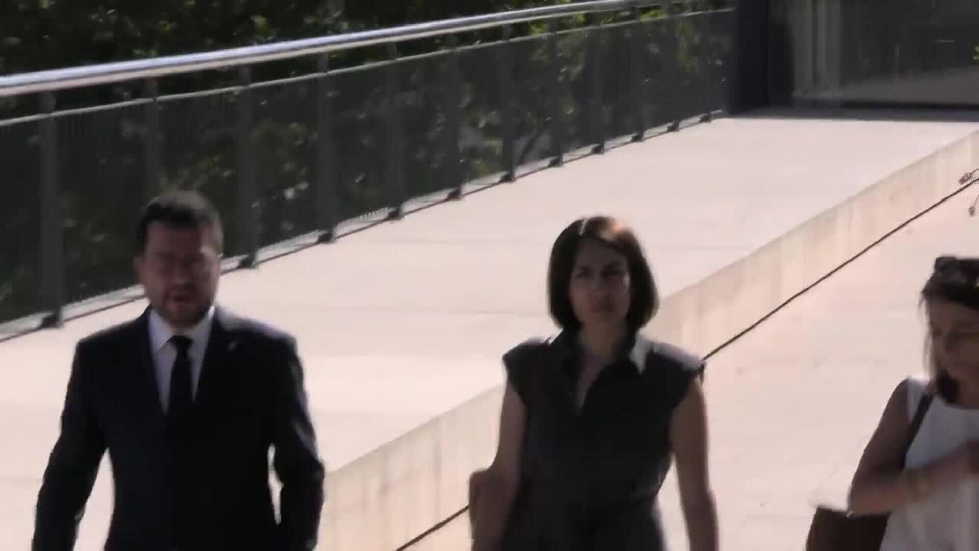 Aragonès, Garriga y Collboni acuden a la capilla ardiente de Teresa Gimpera en Barcelona