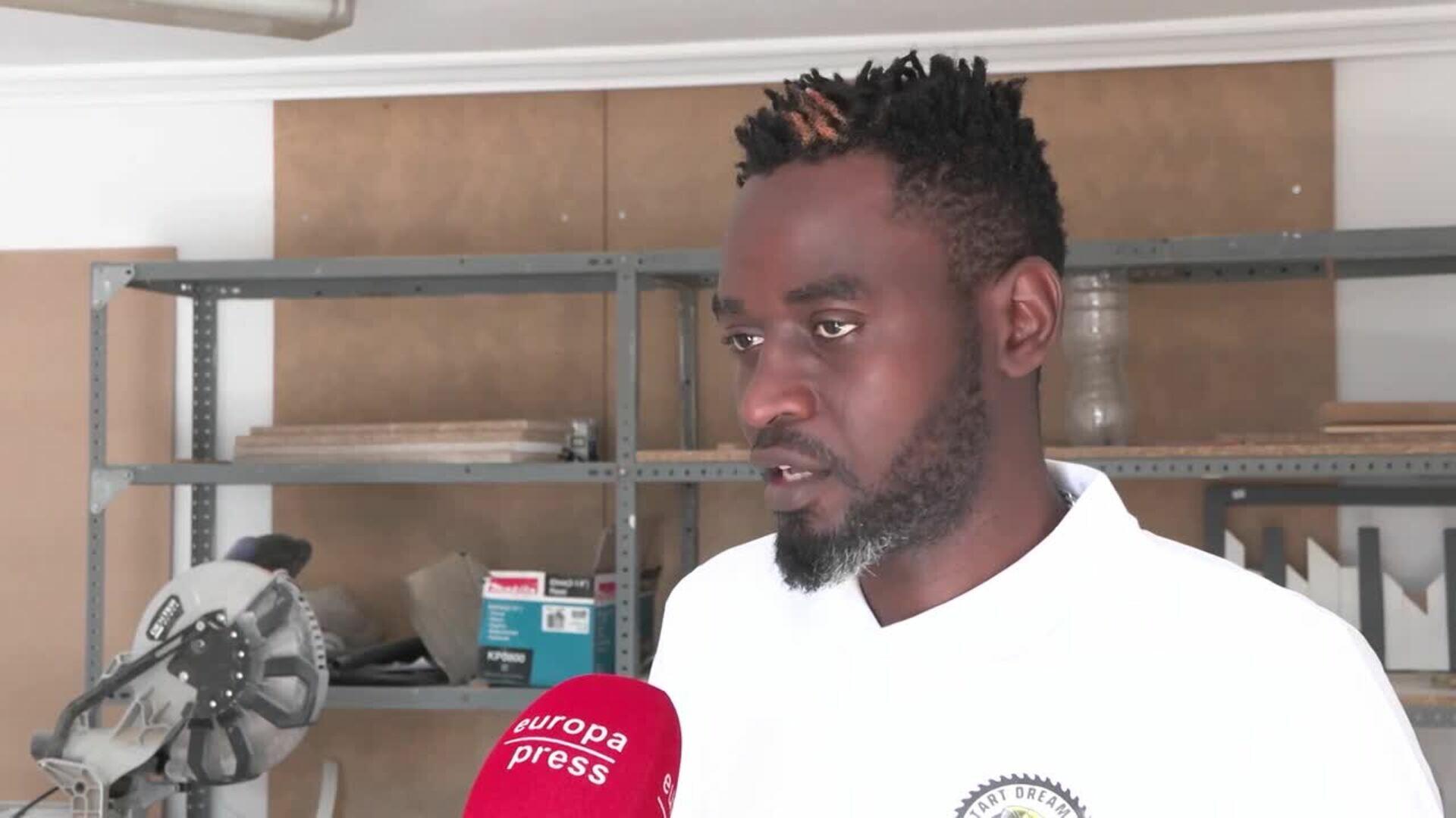 Un camerunés logra montar su negocio en Cáceres: "Todo lo que tengo hoy es gracias a España"