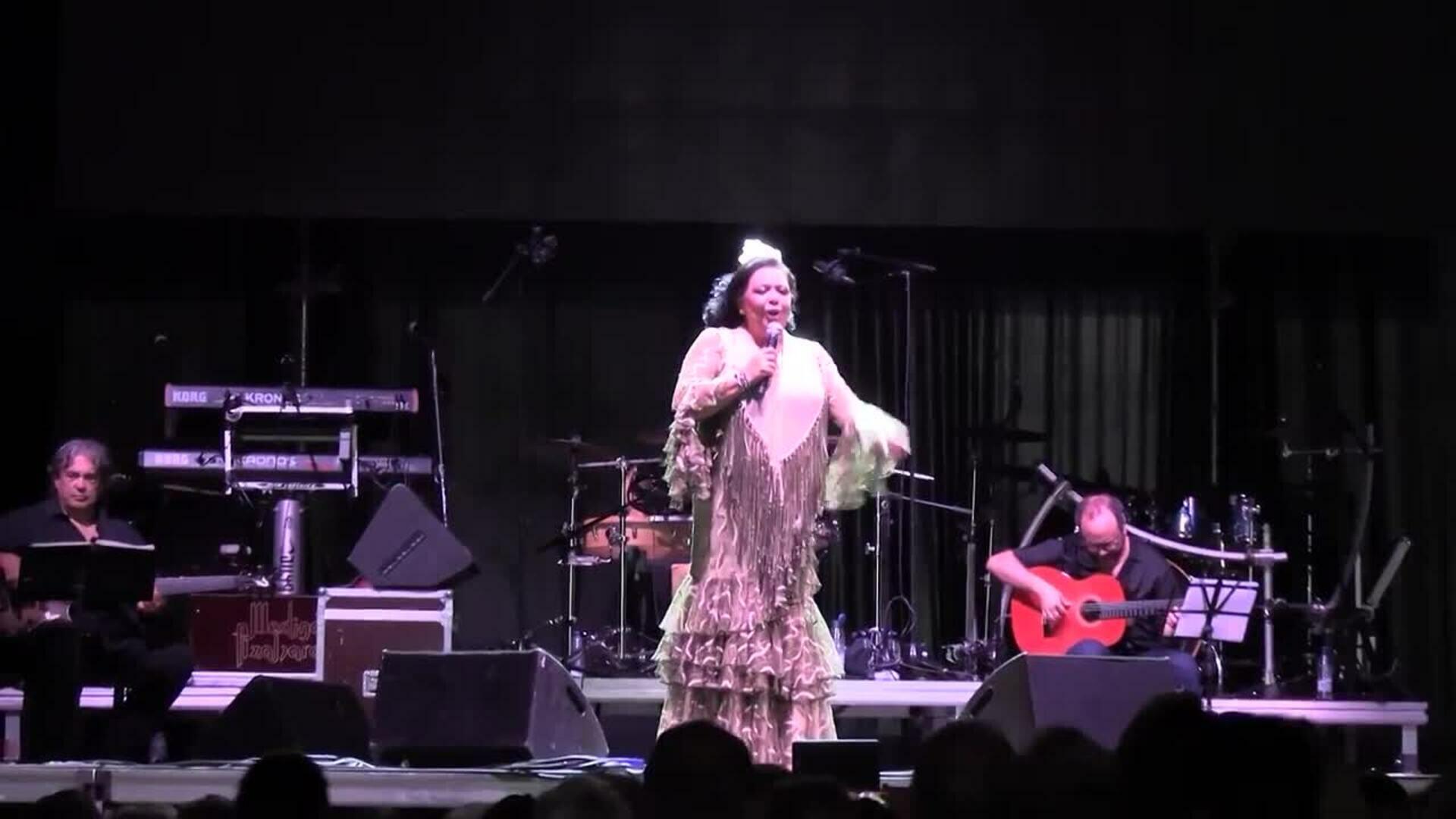 María del Monte, su declaración de amor más profunda y sincera a Inma Casal en pleno concierto