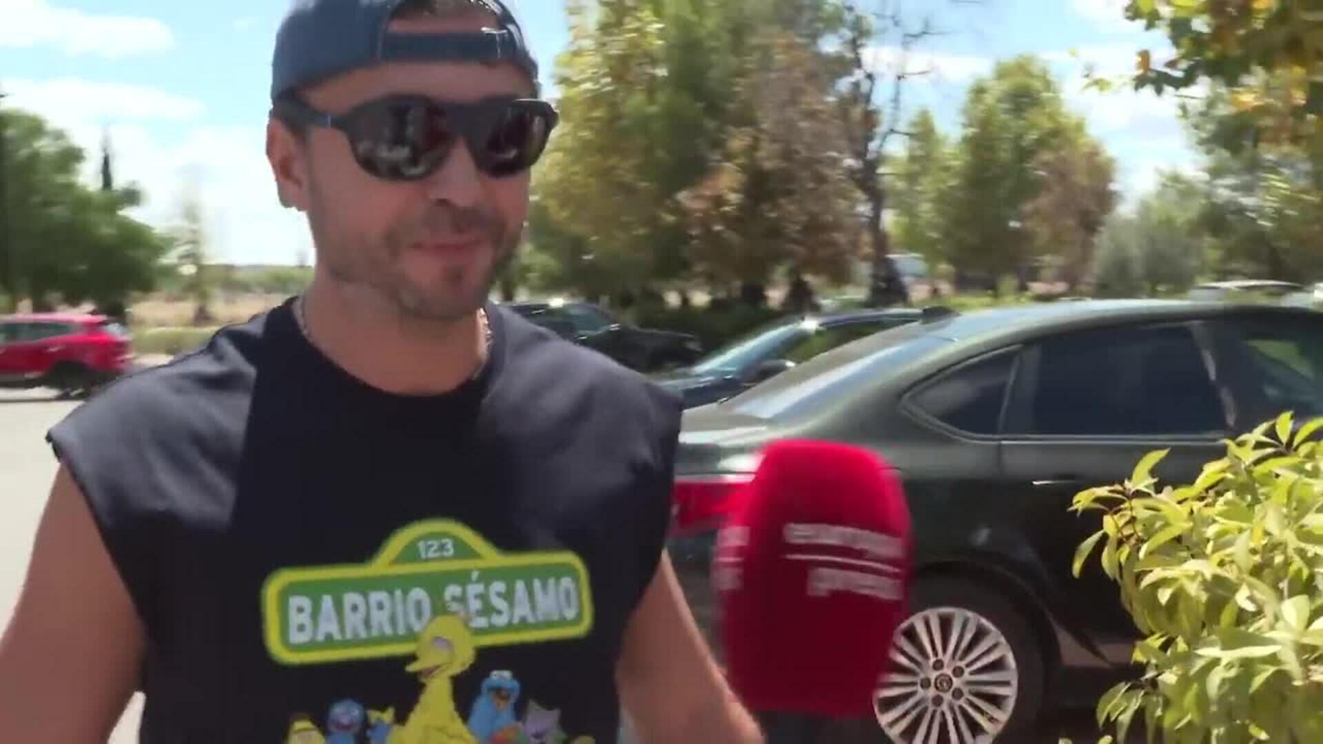 Ángel Cristo se muestra despreocupado ante la guerra familiar con Bárbara Rey y Sofía Cristo