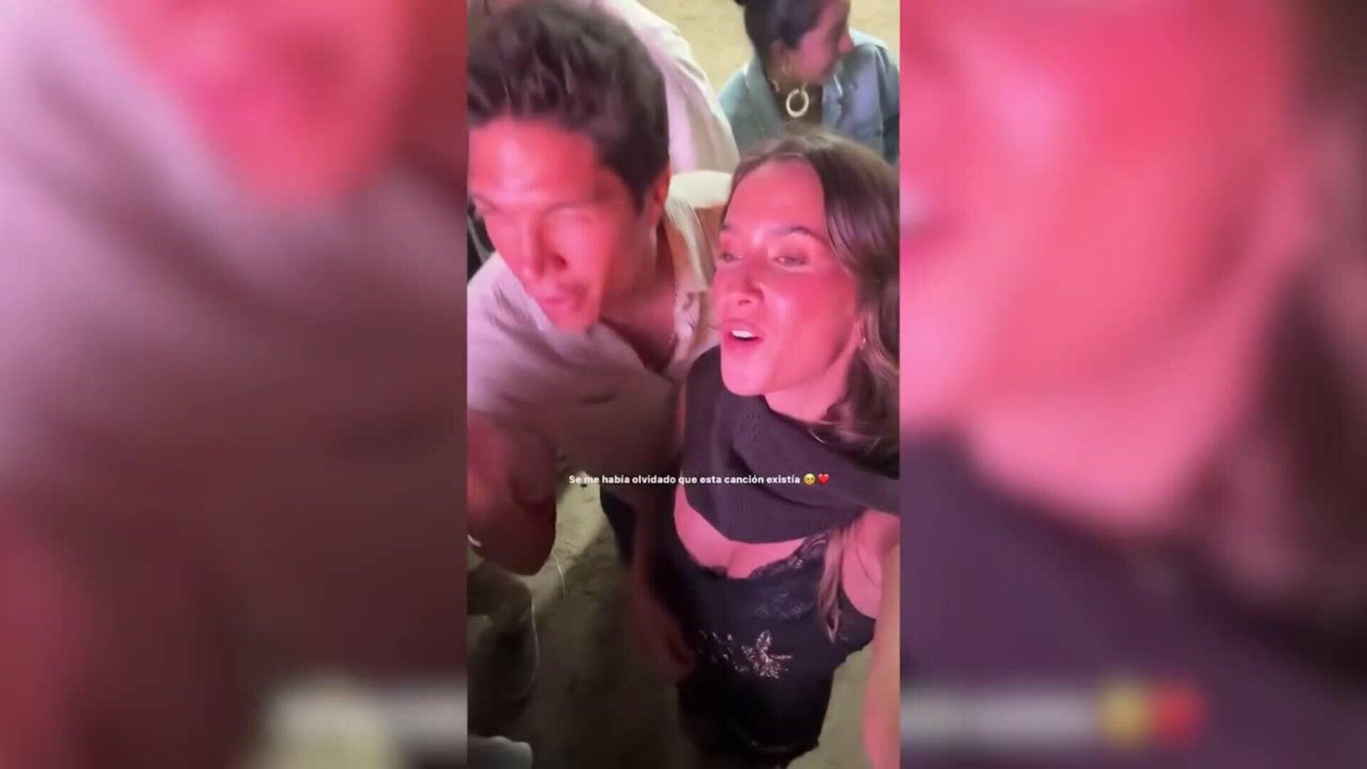 María Pombo vive una de las noches más mágicas del verano en el concierto de Melendi