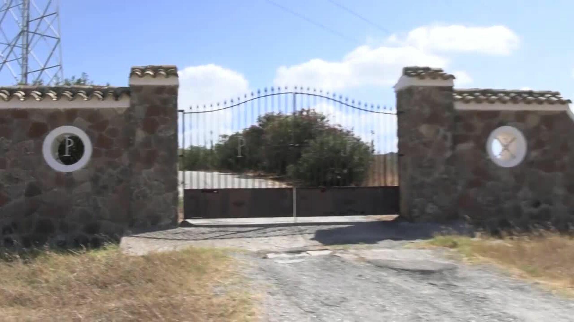 José Coronado desea "suerte" a Isabel Pantoja tras conocerse que abandonará Cantora