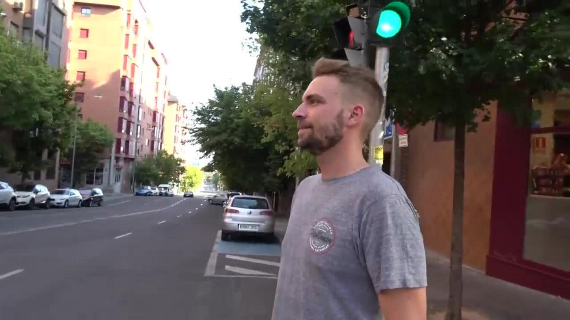 José María Almoguera pasa de las palabras de Paola Olmedo: "Me da igual"