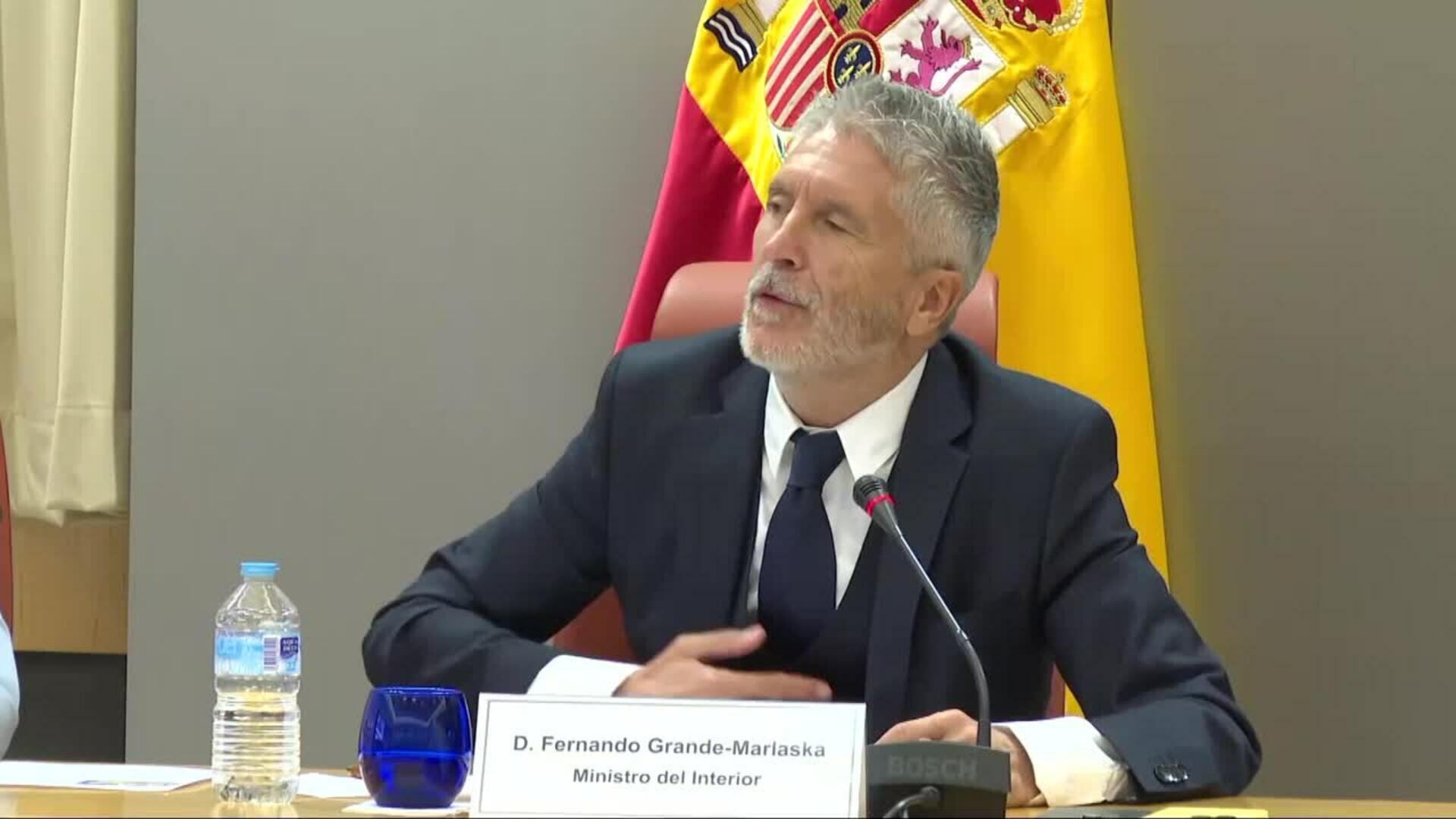 La frontera de Ceuta, cerrada de forma intermitente por el acercamiento de cientos de migrantes