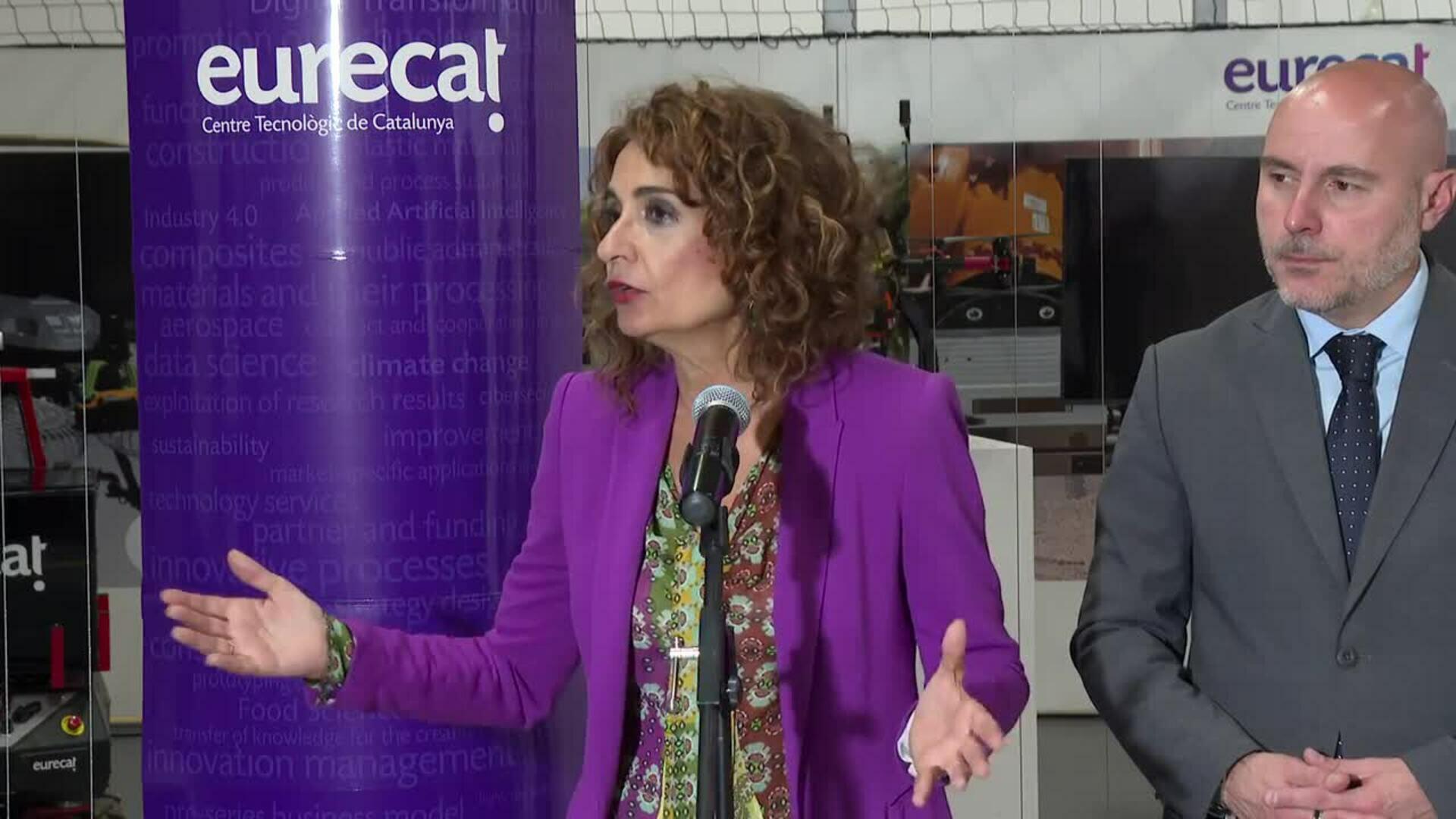 Montero pide dar "una oportunidad al diálogo" para discutir la baja flexible