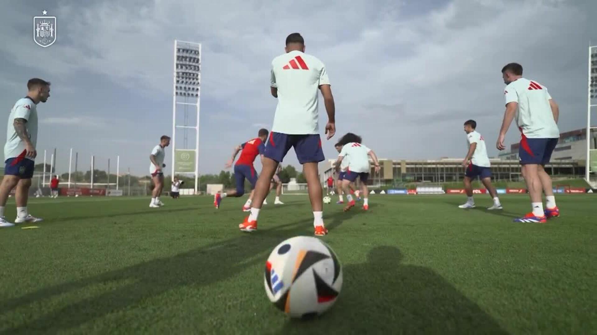 Rodri emula a Luis Suárez y conquista el Balón de Oro