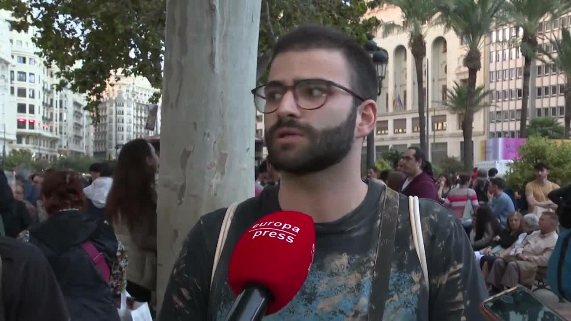 Decenas de miles de personas piden la dimisión de Mazón en Valencia