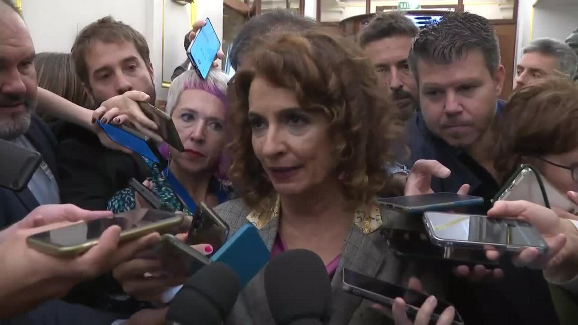 Montero asegura que el PSOE "va a cumplir los compromisos" que alcance con los distintos grupos