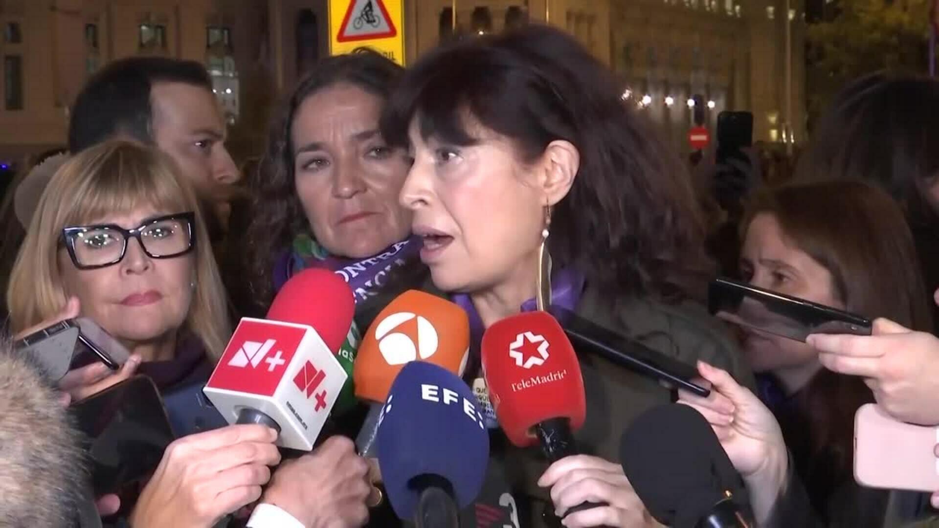 Redondo avisa de que la juventud "se alimenta" de las RRSS donde "hay elementos machistas"