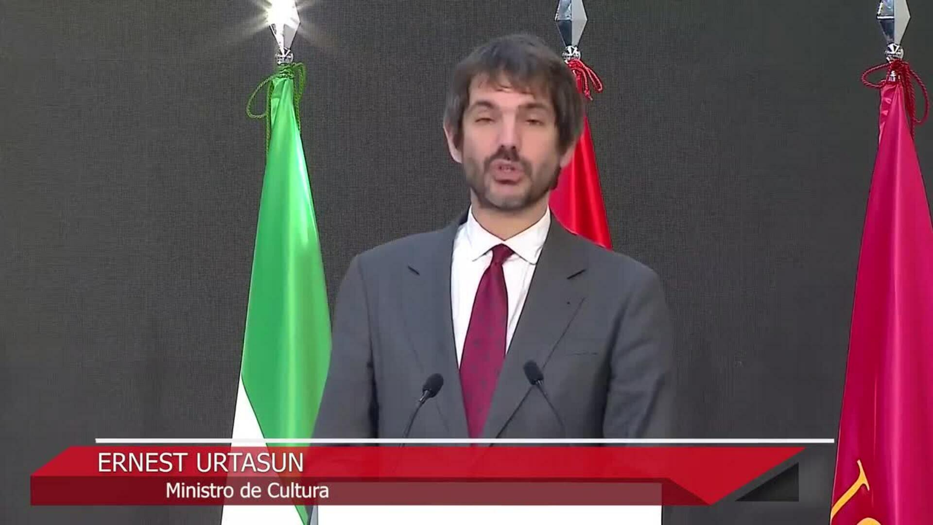 Los Reyes entregan en Sevilla las Medallas de Oro en Bellas Artes