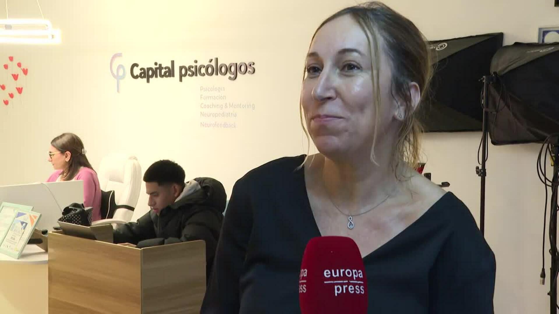 Psicólogos destacan la importancia de limitar la exposición de pantallas en la primera infancia