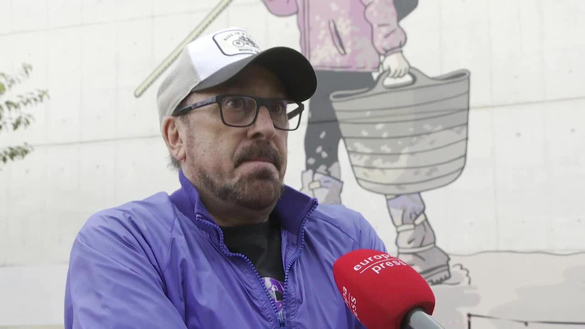 Paco Roca y Martín Forés homenajean a los voluntarios de la Dana con un gran mural