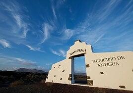 Antigua inicia 2025 con la contratación de 20 desempleados