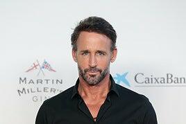 Escassi se declara enamorado de la hermana de Mario Casas en una soprendente carta