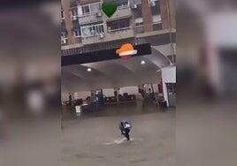 De llegar en cayuco a Canarias a héroe de la DANA, historia de un rey mago del siglo XXI