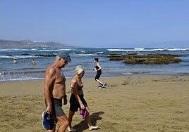 ¿Playa en enero? Cielos poco nubosos y temperaturas agradables este miércoles en Canarias