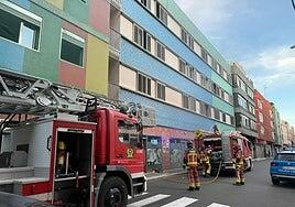 Evacuada la Escuela de Hostelería Europea, en la capital grancanaria, por un incendio