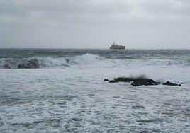 Canarias, en situación de prealerta por fenómenos costeros: se esperan olas de hasta 4 metros
