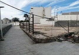 Un año sin farolas ni papeleras en Morro Besudo