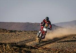 Schareina mete presión antes de las dos finales del Dakar