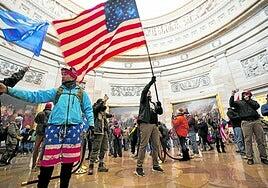 Indultos, cierre de fronteras y petróleo para empezar