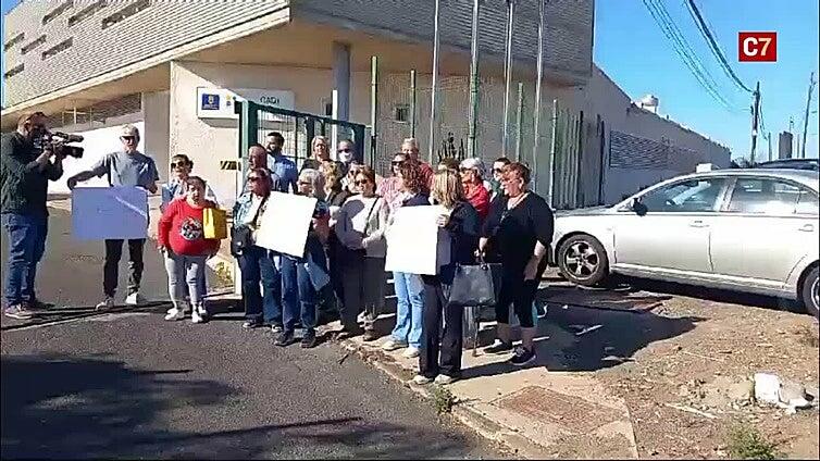 Las familias del CADI de El Tablero protestan por las deficiencias del centro