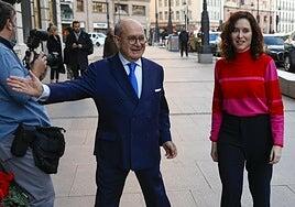 Ayuso exige la dimisión de Sánchez tras la imputación de García Ortiz: «Se confirma la operación de Estado»